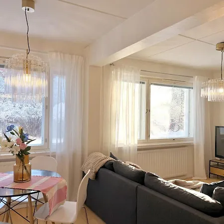 A Two-room In The Heart Of Oulu, Everything Within Walking Distance Lägenhet