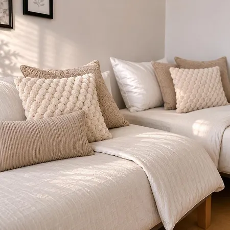 Lägenhet Beds For 4 Two-room Apt- Free Parking In The Center *